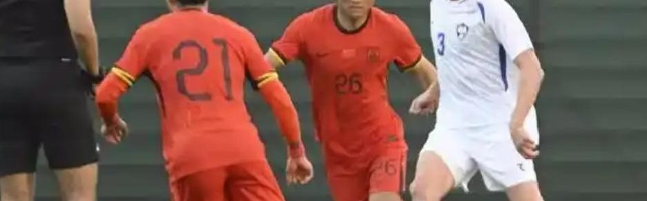 云开官网-邵佳一挂帅迪拜不败收官！国足拉练见喜 年轻化补强刻不容缓