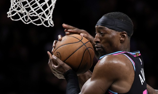 yunkai体育-小米切尔：和阿德巴约韦尔搭档时 我可以更放心地去赌博式防守