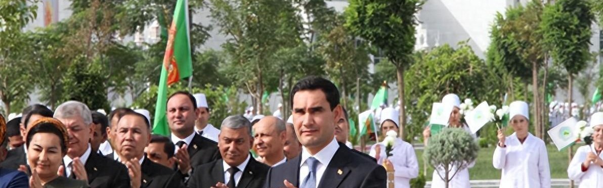 这才是铁哥们！还清中国81亿欠债，赠百亿大礼，西方各国都眼红